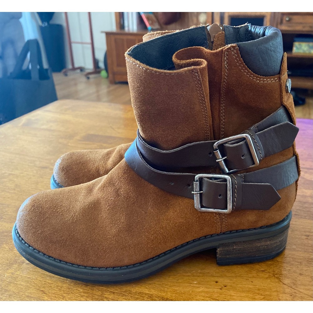 Steve Madden Dormaa Brown Suede Ankle Boots Moto Buckle Detail Size 7.5 EUC